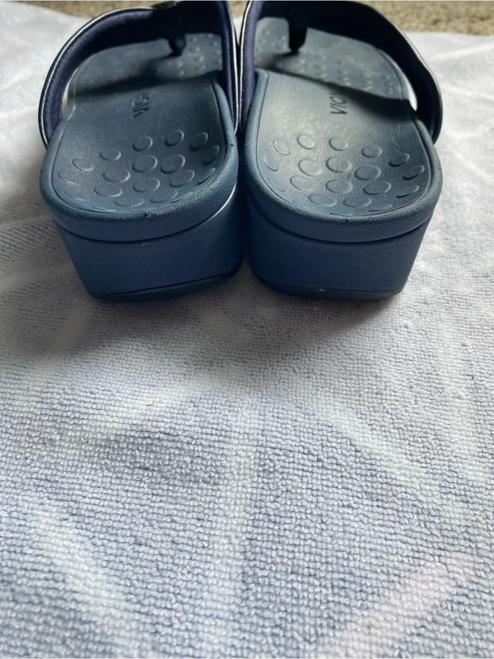 Vionic Cherine Sandal Thong Flip Flop Navy Blue Sz 8 Comfort Orthotic Platform